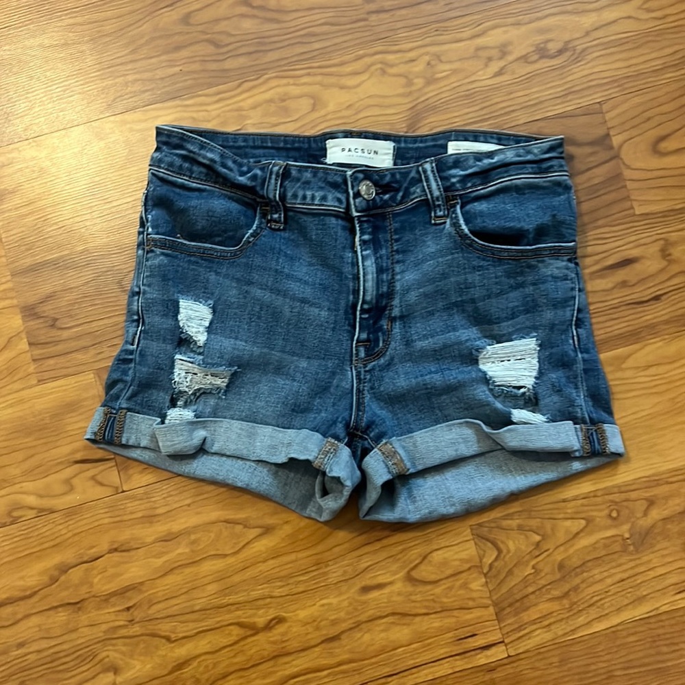PacSun super stretch shortie
